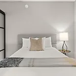 Coda On Half, A Placemakr Experience - Navy Yard