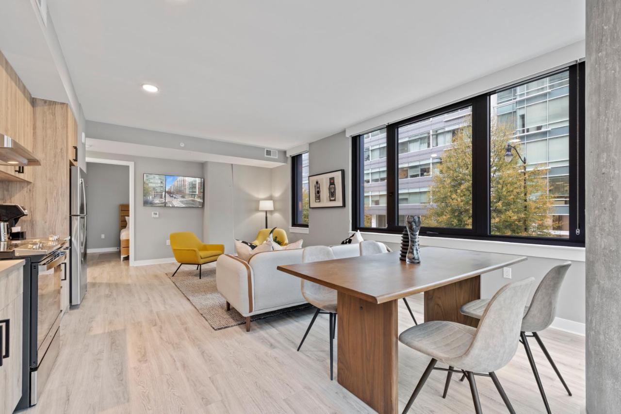Coda On Half, A Placemakr Experience - Navy Yard *