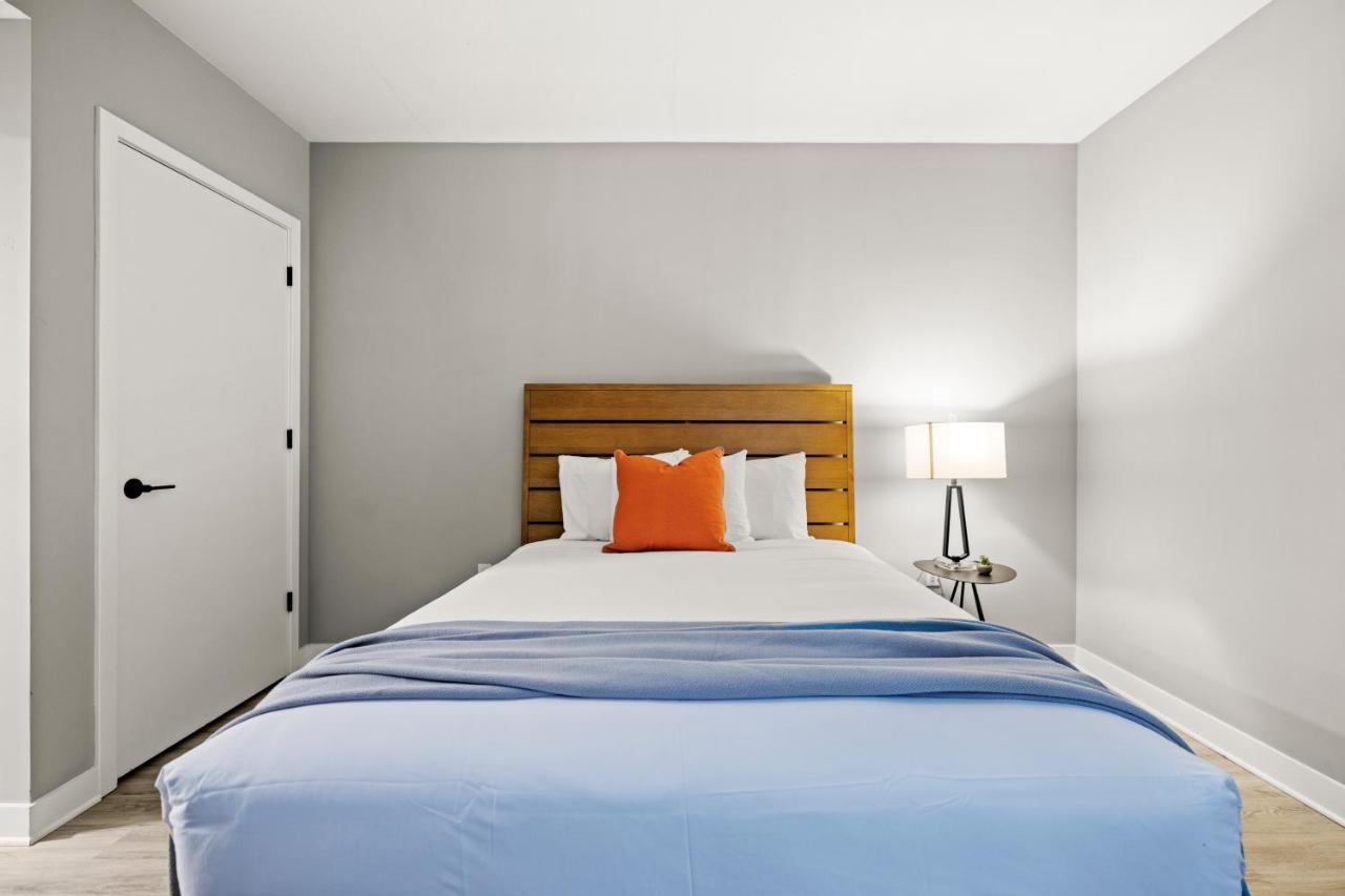 Coda On Half, A Placemakr Experience - Navy Yard *