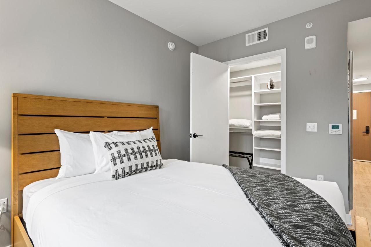Coda On Half, A Placemakr Experience - Navy Yard *