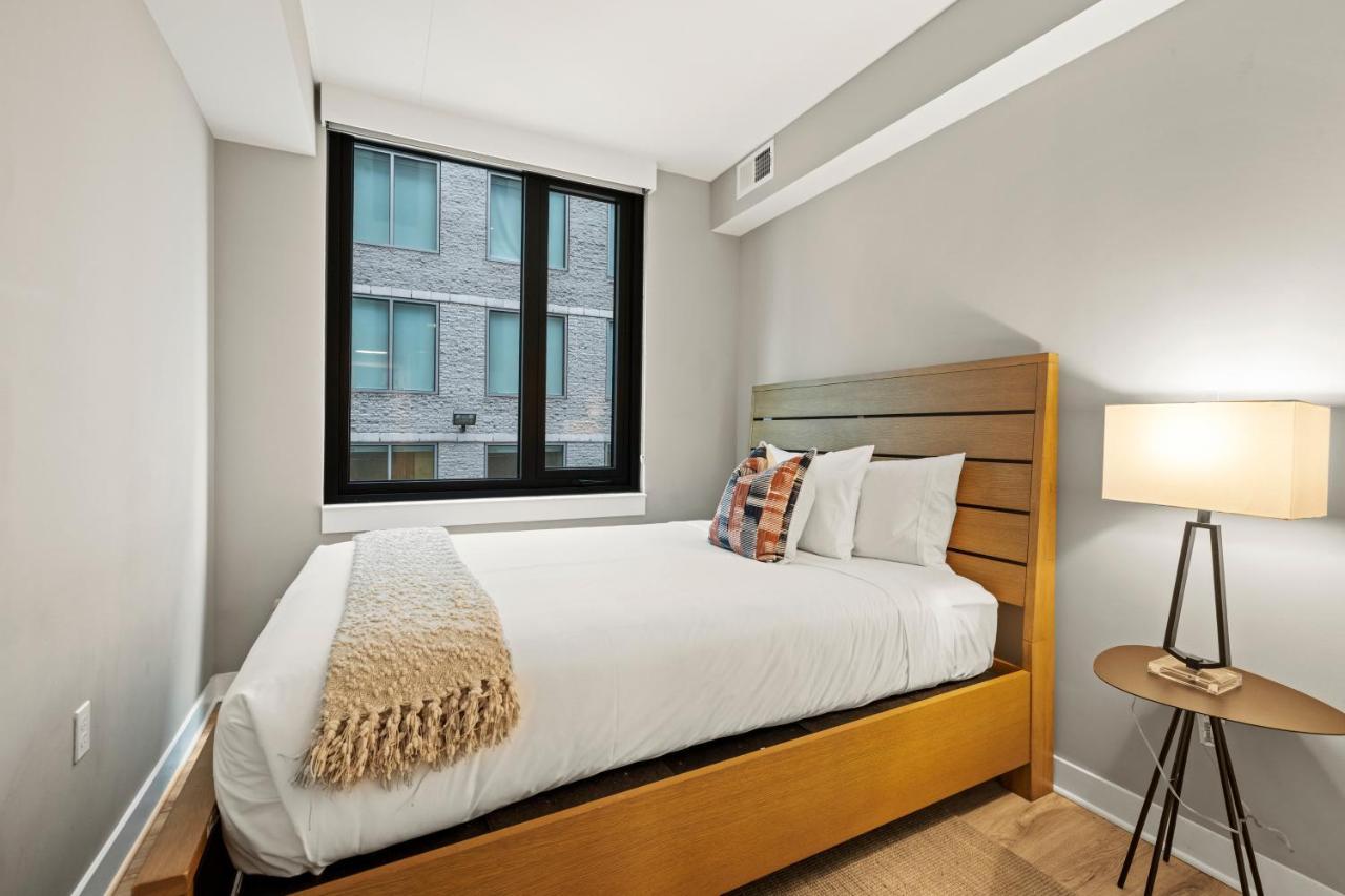 Coda On Half, A Placemakr Experience - Navy Yard