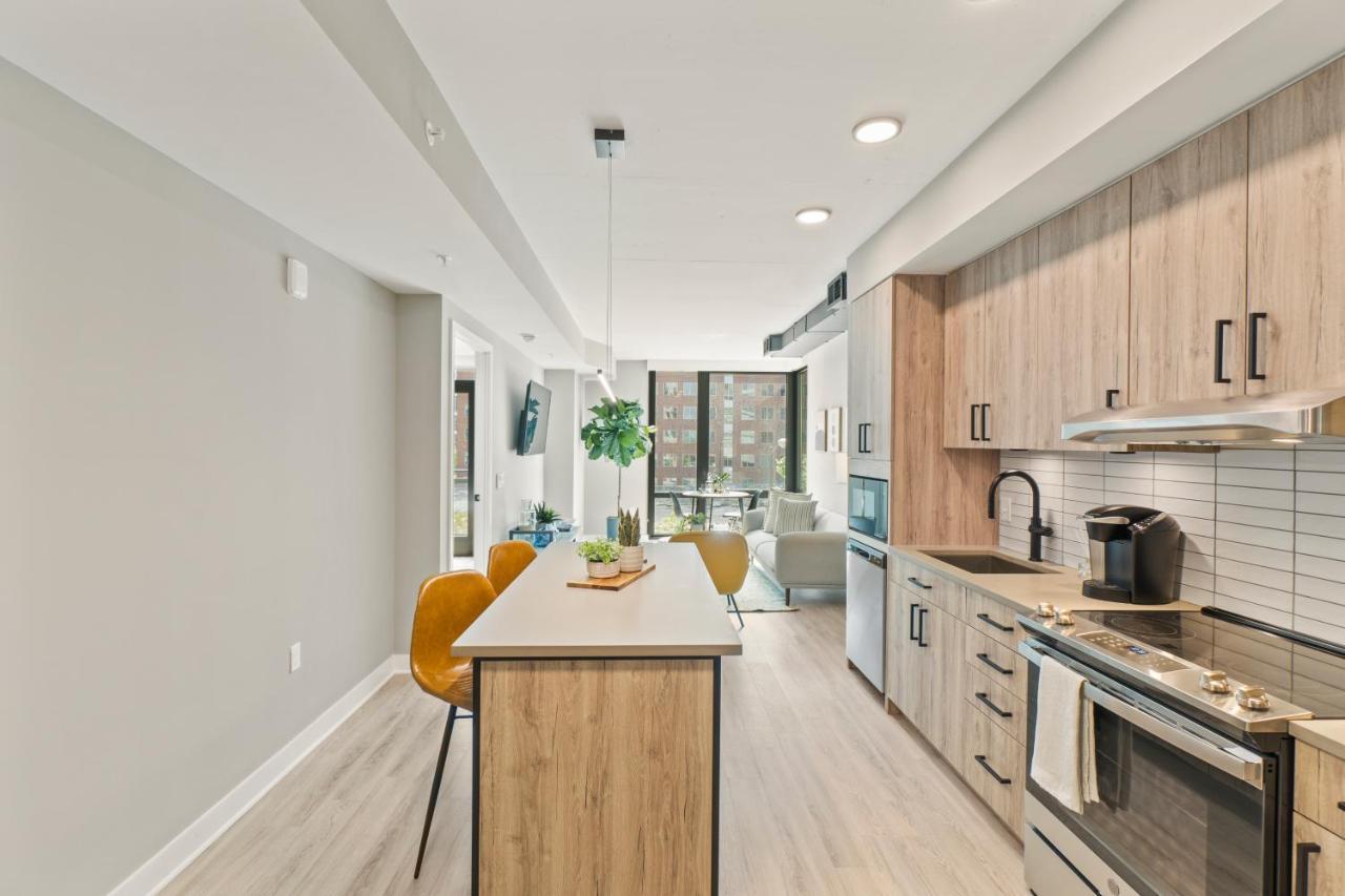 Coda On Half, A Placemakr Experience - Navy Yard *