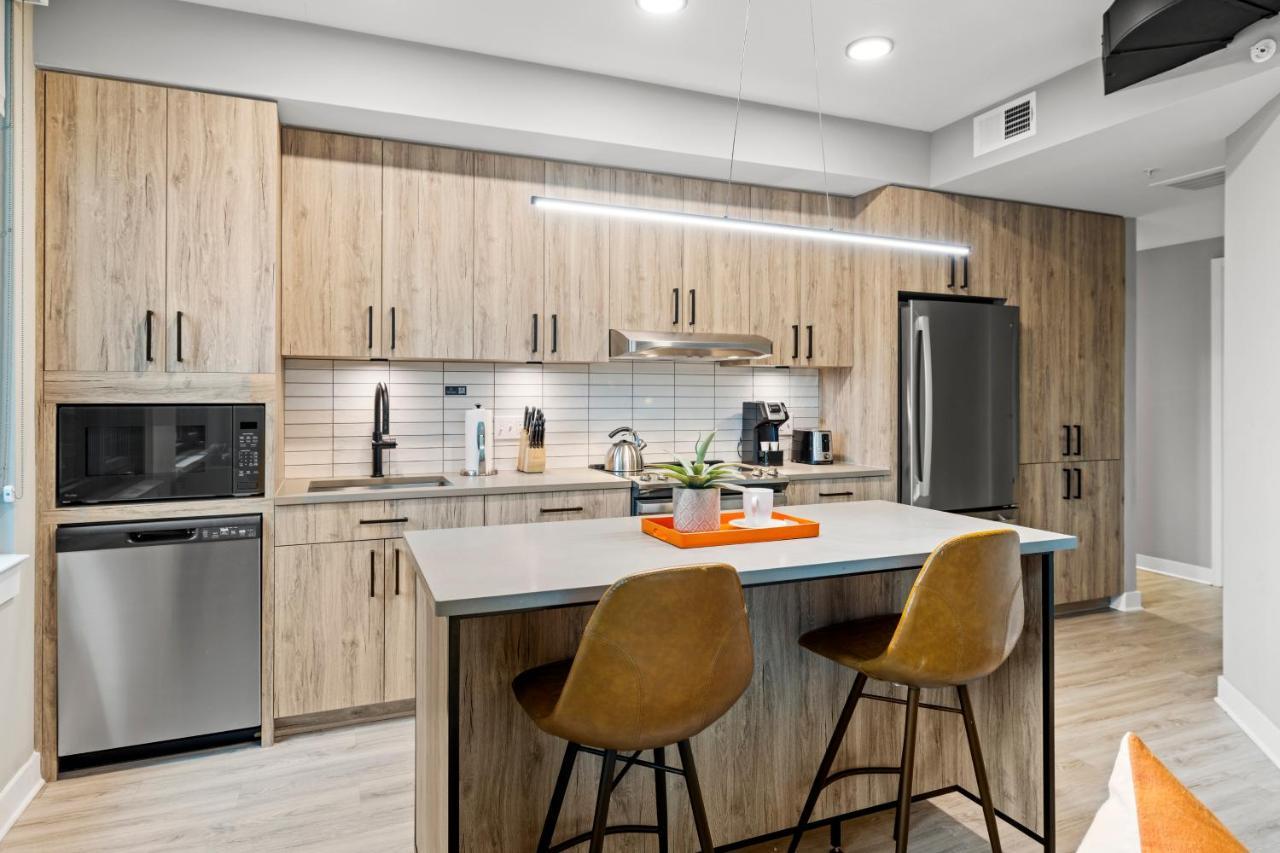 Coda On Half, A Placemakr Experience - Navy Yard Washington